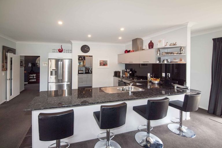 Photo of property in 53 Mauldeth Terrace, Churton Park, Wellington, 6037