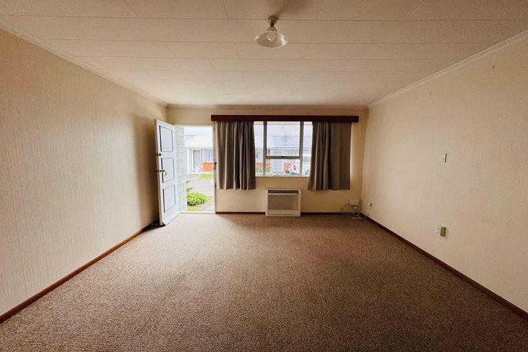 Photo of property in 10 Kiwi Court, Roslyn, Palmerston North, 4414
