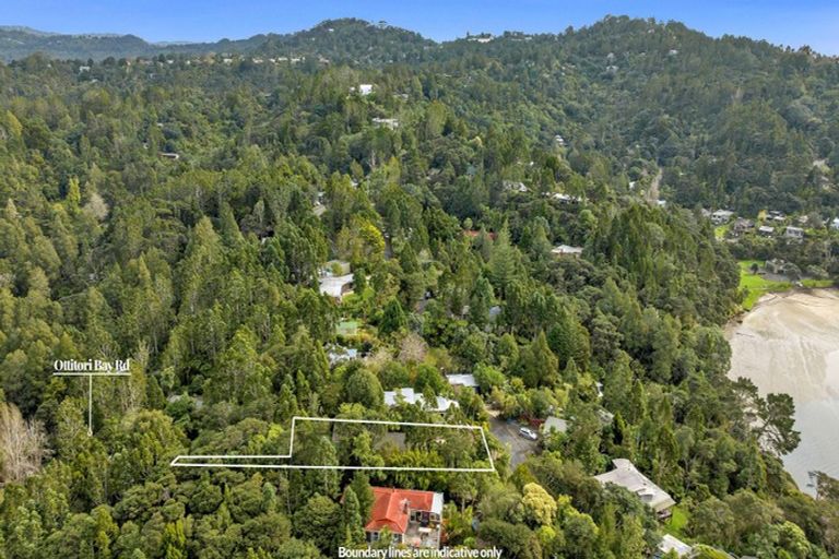 Photo of property in 11 Opou Road, Titirangi, Auckland, 0604