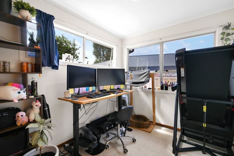 Photo of property in 73 Oakfield Crescent, Pukete, Hamilton, 3200