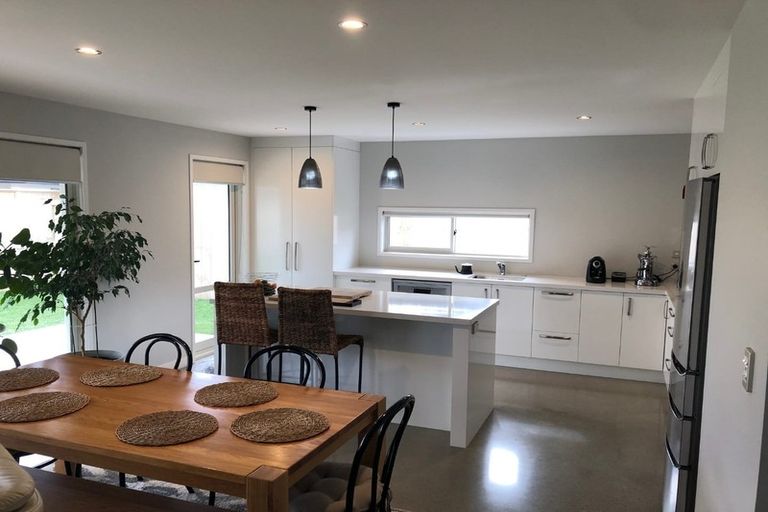 Photo of property in 33 Kahuparere Crescent, Pyes Pa, Tauranga, 3112