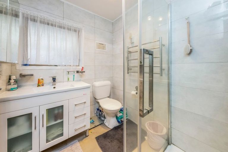 Photo of property in 2/2a Hutt Road, Manurewa, Auckland, 2102