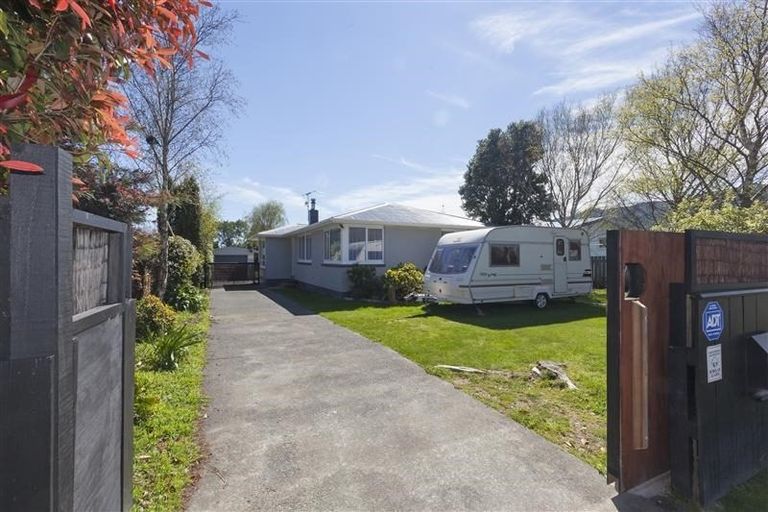 Photo of property in 67 Ngaio Road, Waikanae, 5036