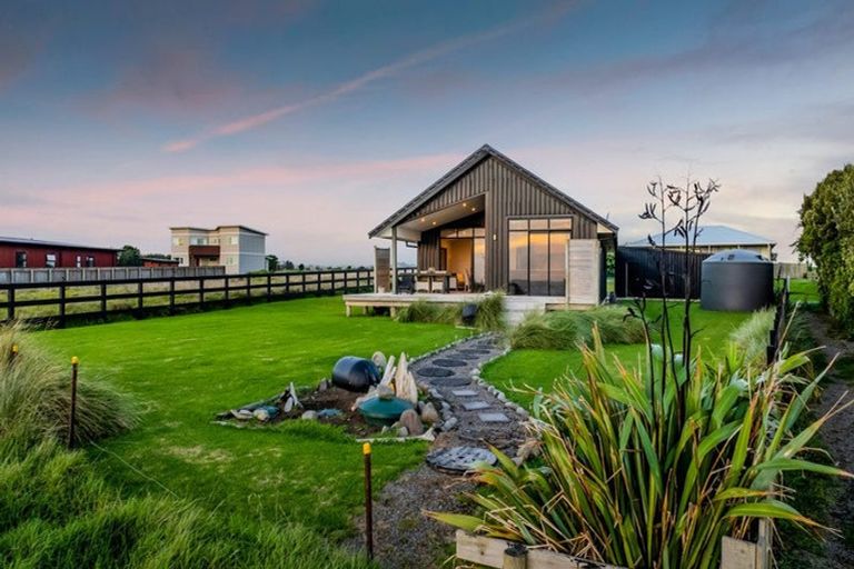 Photo of property in 288 Tai Road, Opunake, 4681