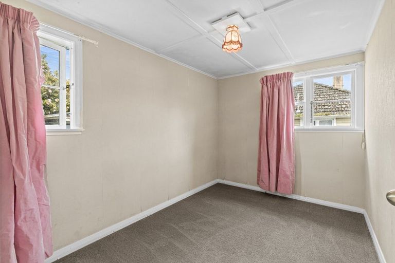 Photo of property in 5 Rangatira Road, Hunterville, 4730