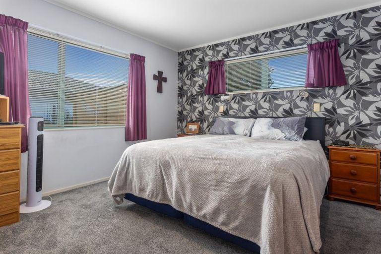 Photo of property in 6 Edgewater Grove, Whakatane, 3120