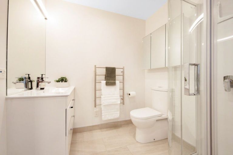 Photo of property in 4/148 Evans Bay Parade, Roseneath, Wellington, 6021