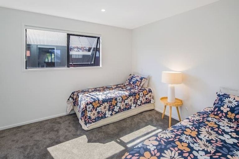 Photo of property in 4/12 Biddle Crescent, Taita, Lower Hutt, 5011