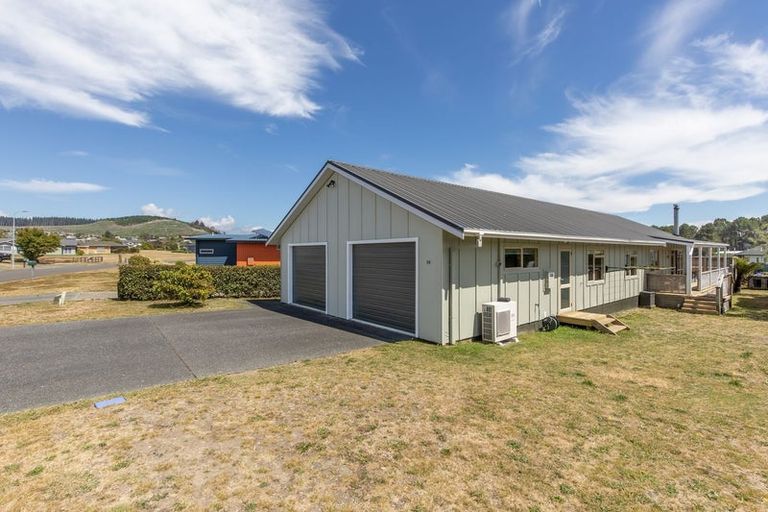 Photo of property in 114 Parekaawa Drive, Motuoapa, 3382