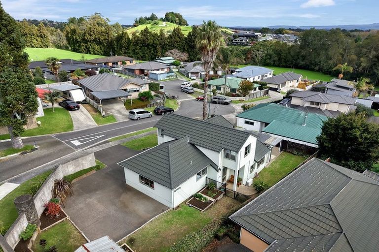 Photo of property in 2 Smylie Close, Ohauiti, Tauranga, 3112