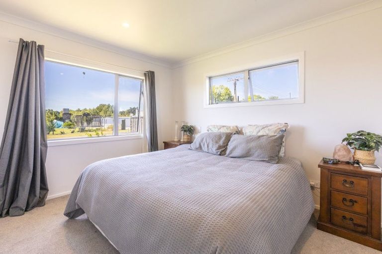 Photo of property in 12 Ross Street, Otane, 4202