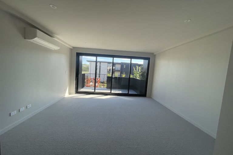 Photo of property in 11b Windlass Street, Long Bay, Auckland, 0630