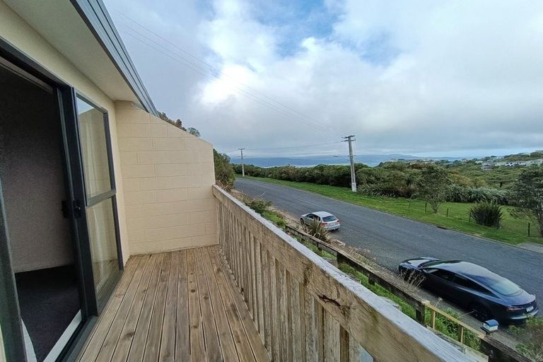 Photo of property in 21 Ladbrooke Drive, Newlands, Wellington, 6037