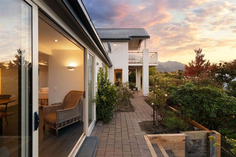 Photo of property in 76 Meadowstone Drive, Wanaka, 9305