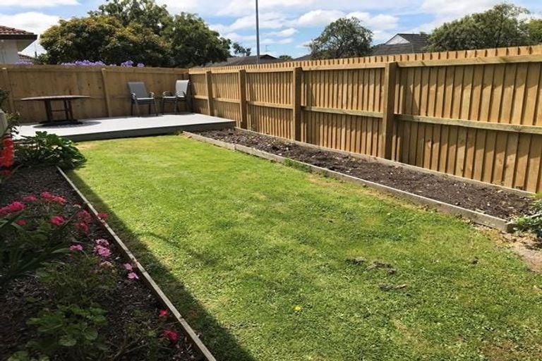 Photo of property in 1/45 Chipping Lane, Redwood, Christchurch, 8051