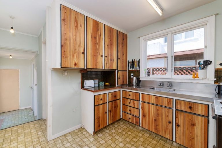 Photo of property in 1/11 Clouston Street, Saint Martins, Christchurch, 8022