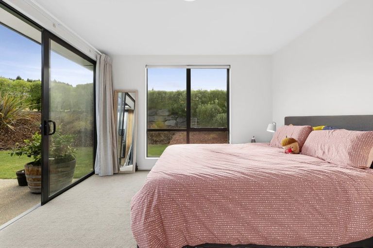 Photo of property in 51 Kirimoko Crescent, Wanaka, 9305