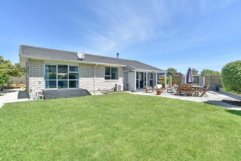 Photo of property in 10 Martyn Street, Rangiora, 7400