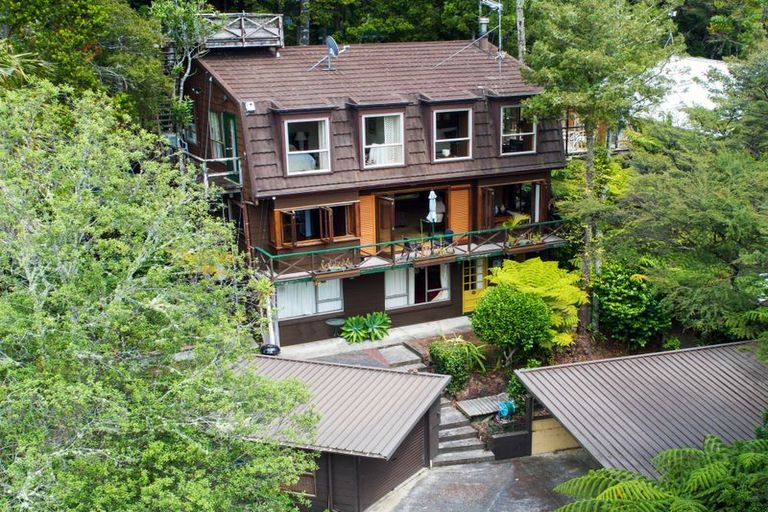 Photo of property in 11 Paturoa Road, Titirangi, Auckland, 0604