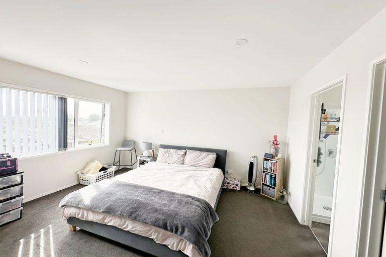 Photo of property in 4 Ruhanui Lane, Pakuranga Heights, Auckland, 2010