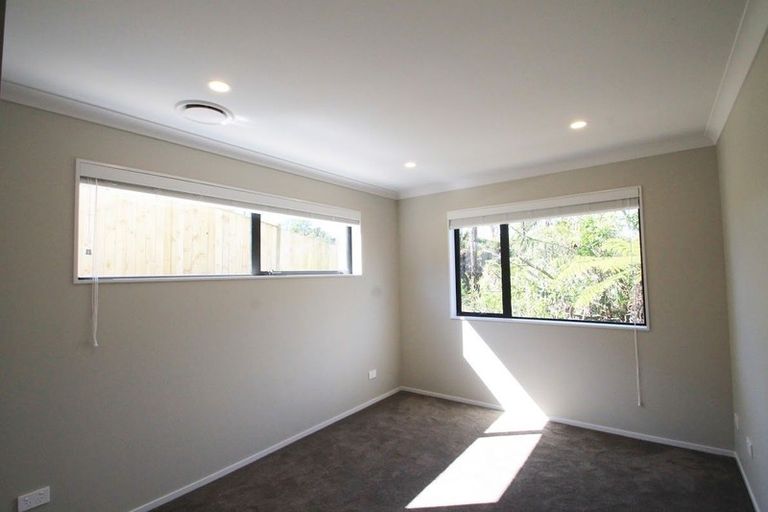 Photo of property in 14 Vazey Way, Hobsonville, Auckland, 0618
