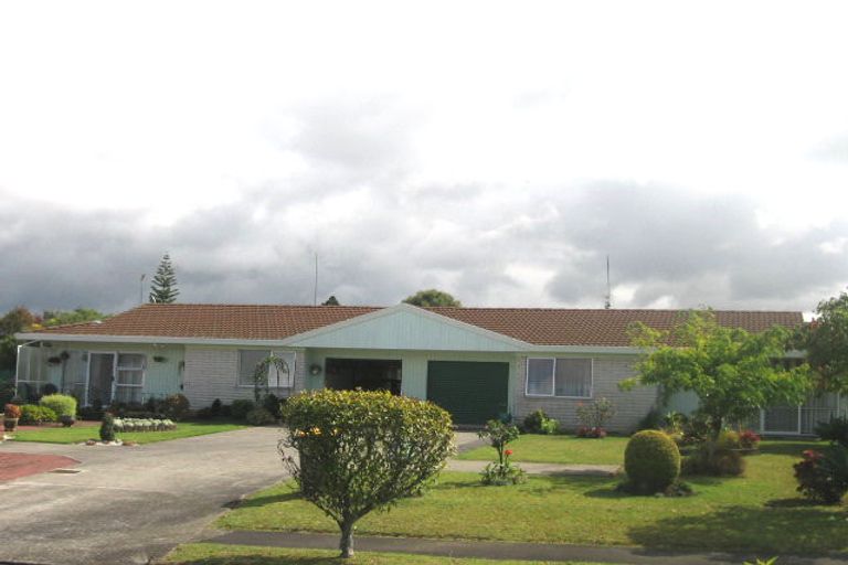 Photo of property in 11 Faith Bullock Place, New Lynn, Auckland, 0600