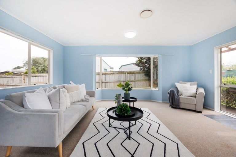 Photo of property in 101 Hillcrest Drive, Kelvin Grove, Palmerston North, 4414