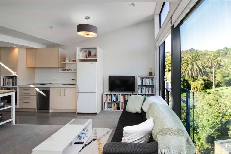 Photo of property in Nouvo Apartments, 5e/21 Rugby Street, Mount Cook, Wellington, 6021