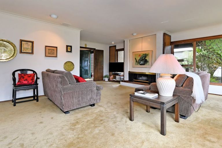 Photo of property in 11 Paturoa Road, Titirangi, Auckland, 0604