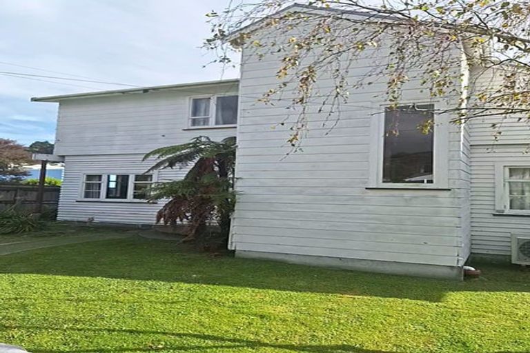Photo of property in 88 Stokes Valley Road, Stokes Valley, Lower Hutt, 5019