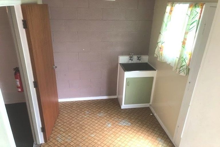 Photo of property in 67 Titirangi Road, New Lynn, Auckland, 0600