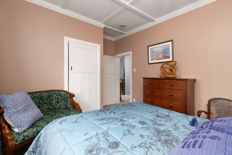 Photo of property in 403 Opunake Road, Cardiff, Stratford, 4391