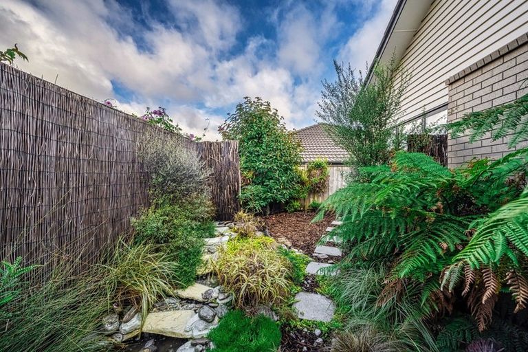 Photo of property in 118a Gracechurch Drive, Flat Bush, Auckland, 2016