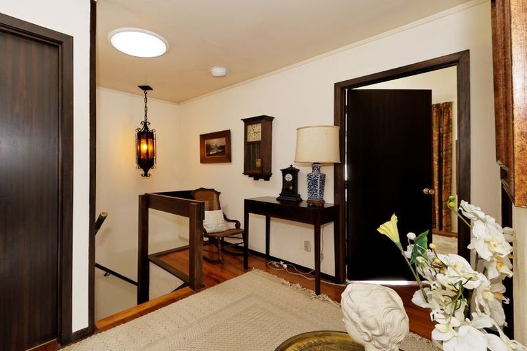 Photo of property in 11 Paturoa Road, Titirangi, Auckland, 0604