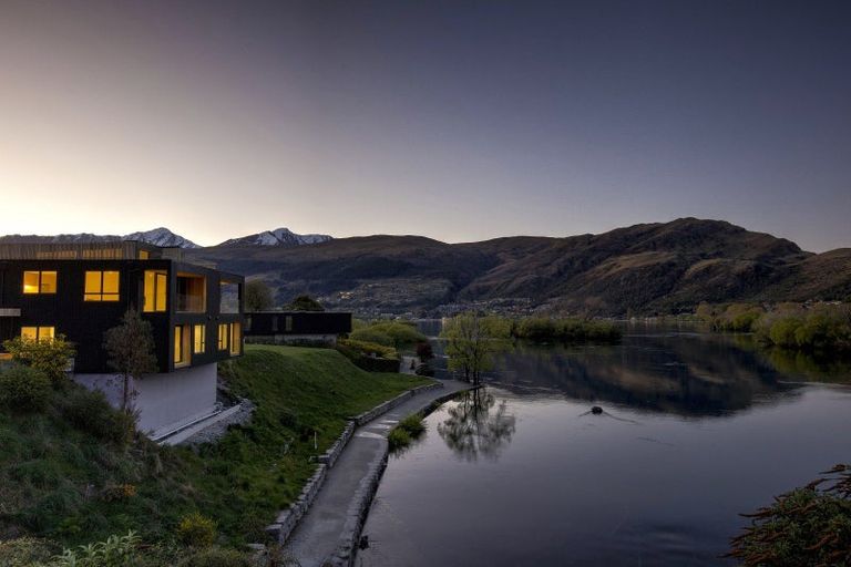 Photo of property in 11 William Rees Place, Kawarau Falls, Queenstown, 9300