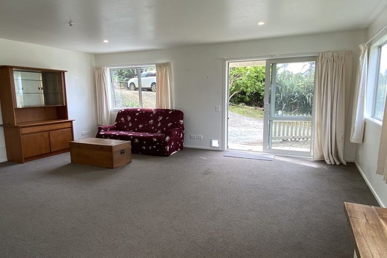 Photo of property in 433 Oaia Road, Muriwai, 0881