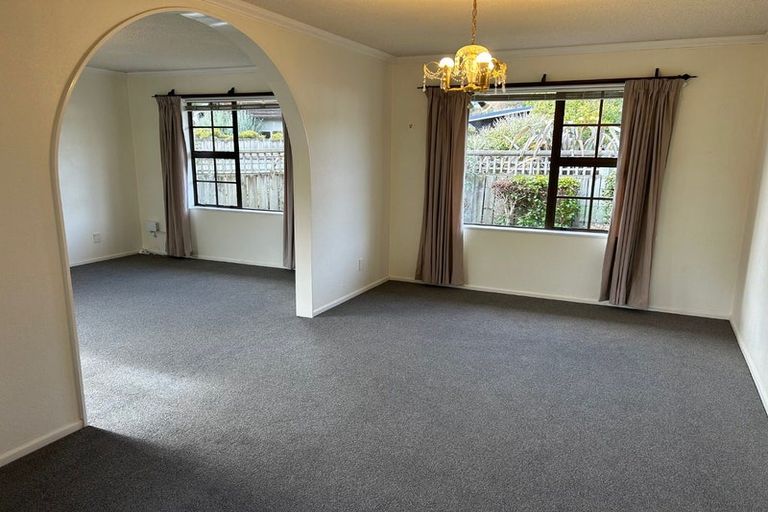 Photo of property in 14 Charnwood Grove, Waikanae, 5036