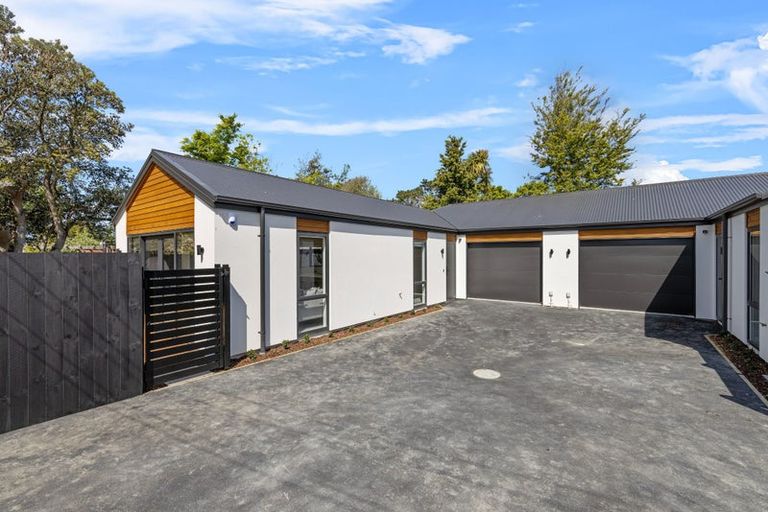 Photo of property in 76b Quinns Road, Shirley, 8013