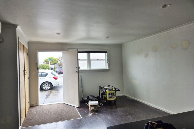 Photo of property in 3 Cruickshank Street, Kilbirnie, Wellington, 6022