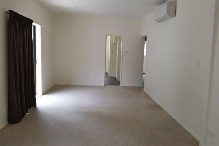 Photo of property in 8 Harold Grove, Stokes Valley, Lower Hutt, 5019