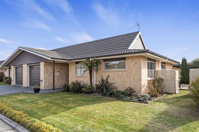 Photo of property in 3 Reeves Road, Rangiora, 7400