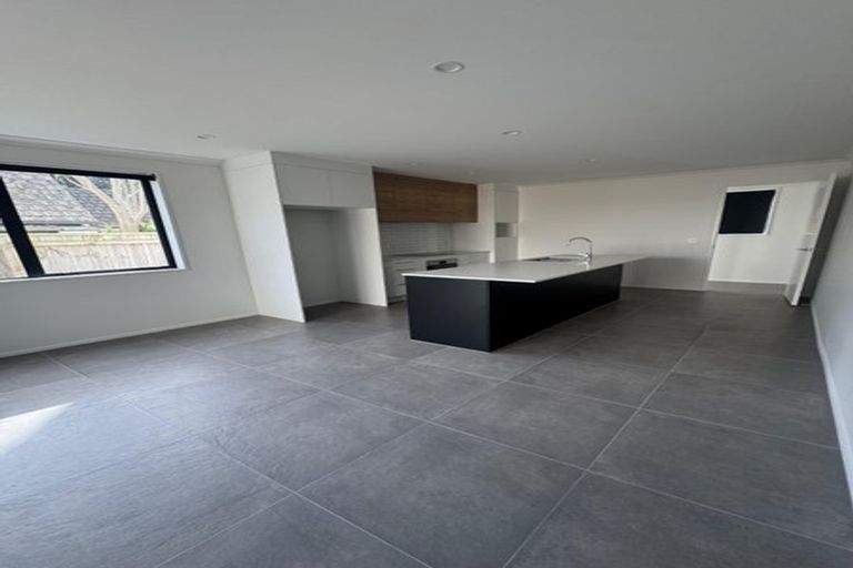 Photo of property in 6b Jern Place, Eastern Beach, Auckland, 2012
