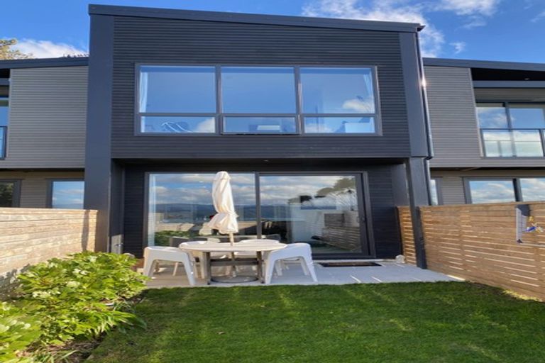 Photo of property in 80u7 Seatoun Heights Road, Seatoun, Wellington, 6022