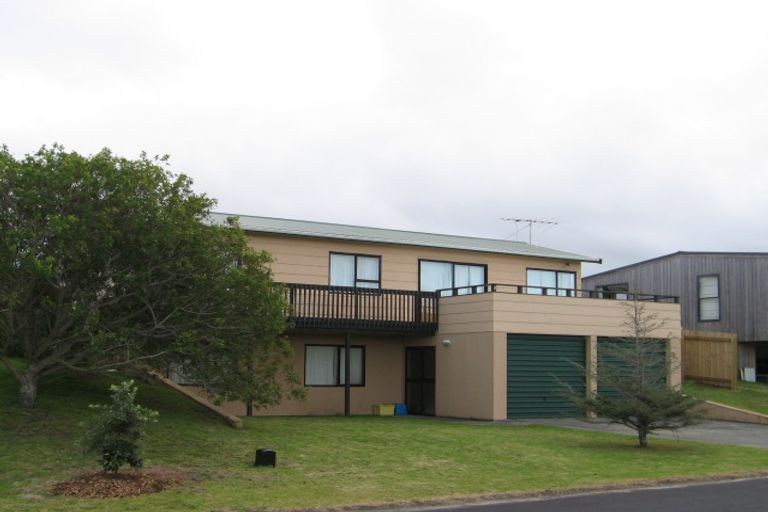Photo of property in 6 Day Dawn Crescent, Omaha, 0986