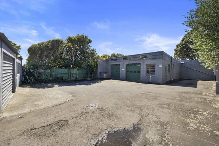 Photo of property in 17a Cutfield Road, New Plymouth, 4310