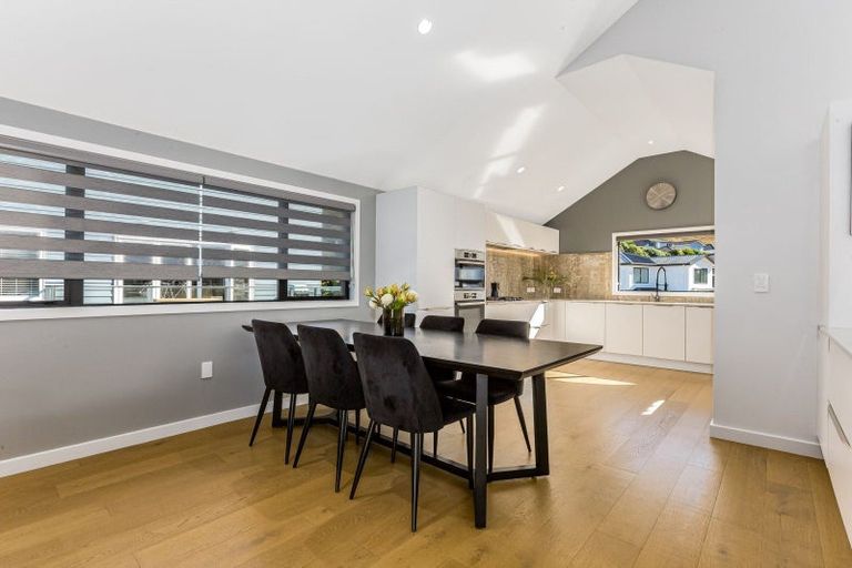 Photo of property in 106 Silverstream Road, Crofton Downs, Wellington, 6035