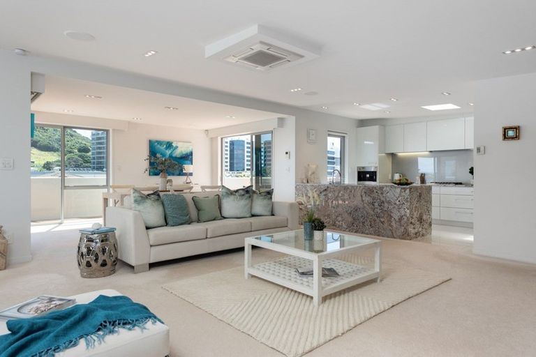 Photo of property in 11 The Mall, Mount Maunganui, 3116