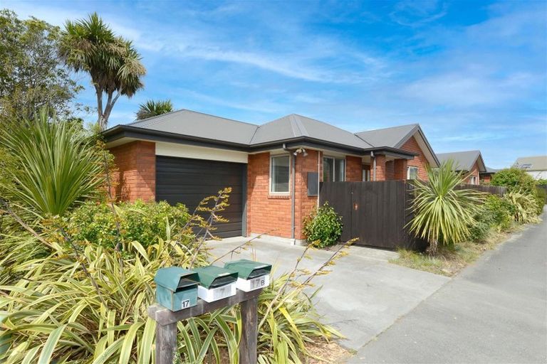 Photo of property in 17 Picton Avenue, Riccarton, Christchurch, 8011