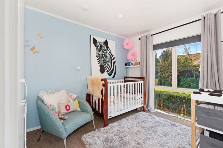 Photo of property in 7a Hidcote Place, Burnside, Christchurch, 8042