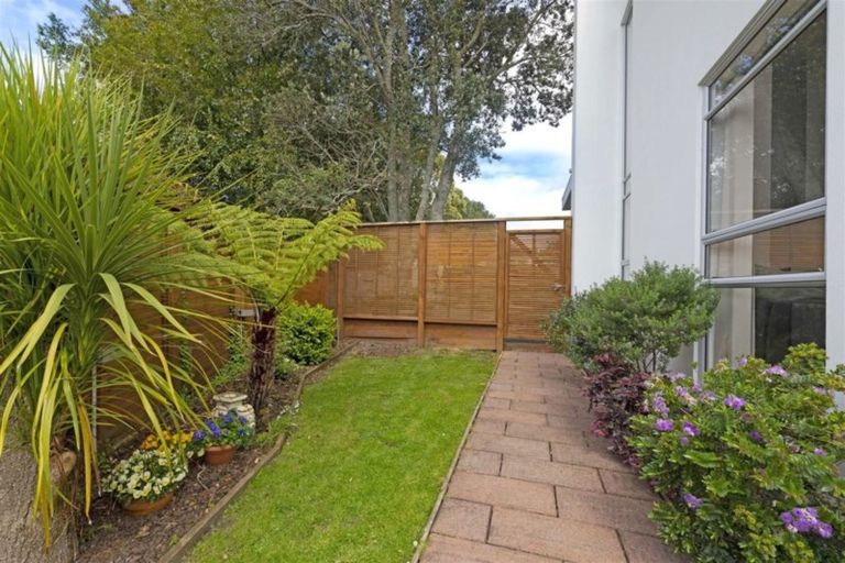 Photo of property in 108b Mcleod Road, Te Atatu South, Auckland, 0610